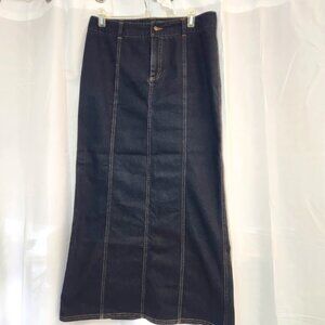 Modest dark denim cottage core skirt, Size 9,